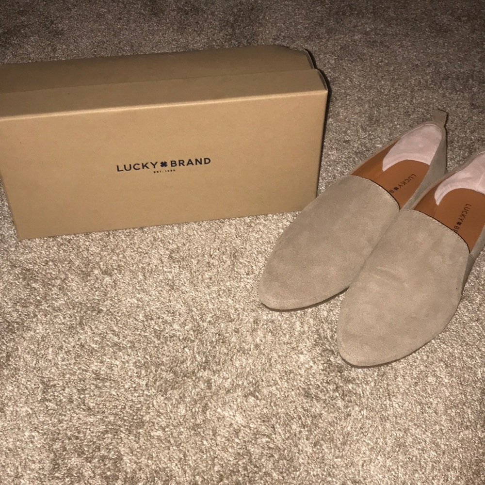 Great Condition. Hardly Worn. Lucky Suede Flats